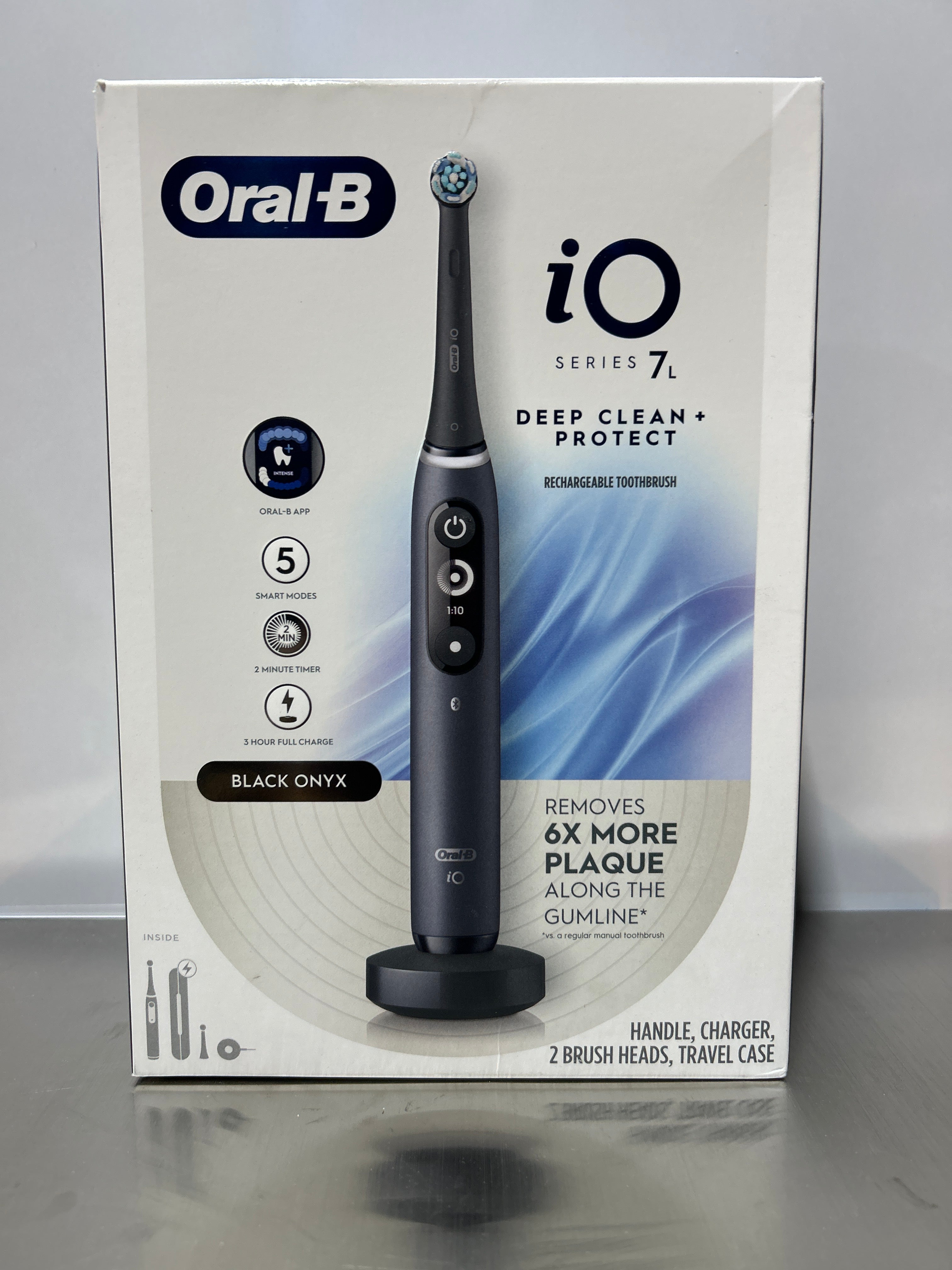 Oral-B iO Series 7 Rechargeable Electric Toothbrush – Black, 5 Cleaning Modes, 2 Brush Heads, Travel Case