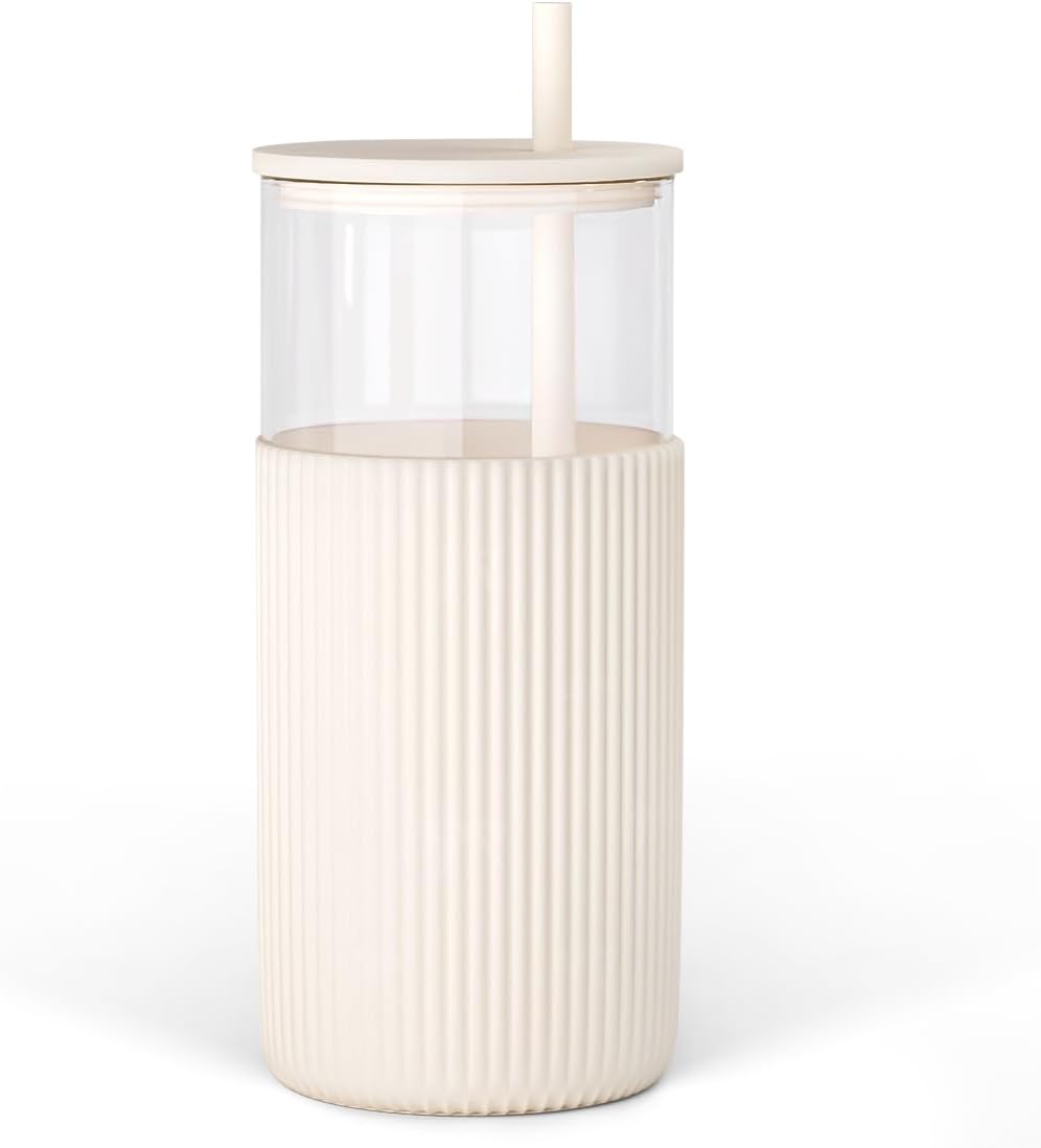 Vaso de vidrio SANDJEST con pajita y tapa, botella de agua de vidrio con funda de silicona de 591 ml, ideal para batidos, café helado o como regalo de cumpleaños o Navidad para mujeres y adolescentes (color crema).