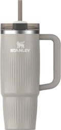 Vaso térmico STANLEY Quencher H2.0 con asa y pajita, 887 ml (30 oz) | Tapa Flowstate de 3 posiciones | Compatible con portavasos para viajes | Vaso de acero inoxidable con aislamiento térmico | Libre de BPA | Acabado brillante en color ceniza estriado