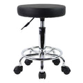 KKTONER Taburete Rodante Redondo de Cuero PU con Reposapies | Giratorio con Altura Ajustable | para Spa, Salon, Tatuajes, Oficina y Masaje, Pequeno (Negro)