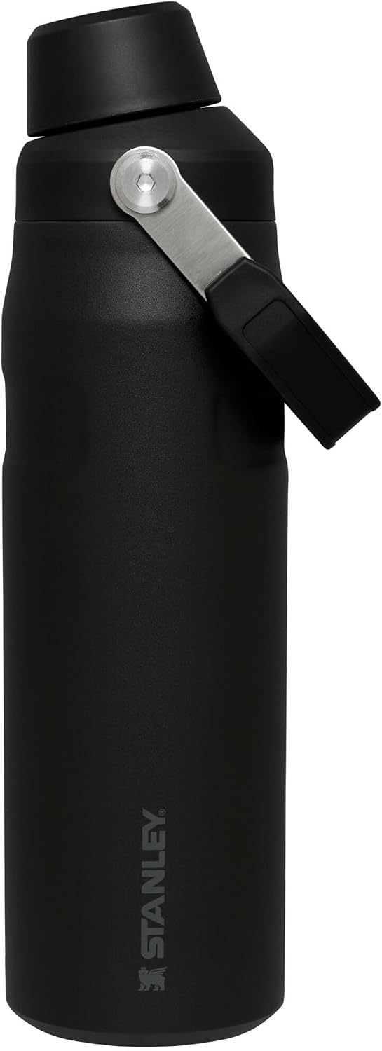 Stanley IceFlow Fast Flow Botella de Agua 24 oz | Tapa con Boquilla Angulada, Ligera y a Prueba de Fugas, Acero Inoxidable Aislado Sin BPA (Negro)