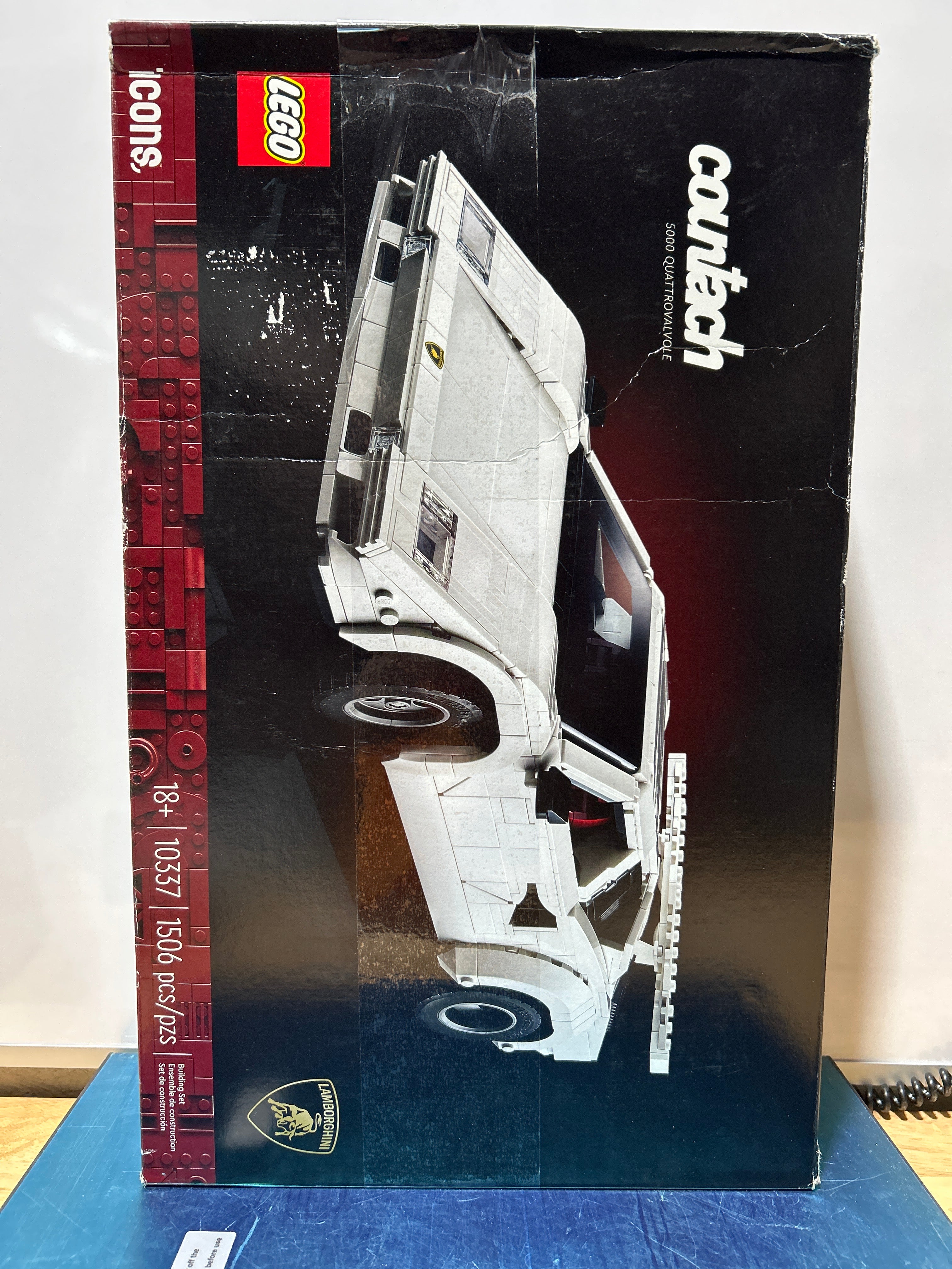 LEGO Icons Lamborghini Countach 5000 Quattrovalvole Model Car Kit - Collectible Building Set for Adults, Ages 18+ - Detailed Lamborghini Car Kit with Scissor Doors, V12 Engine, and More - 10337