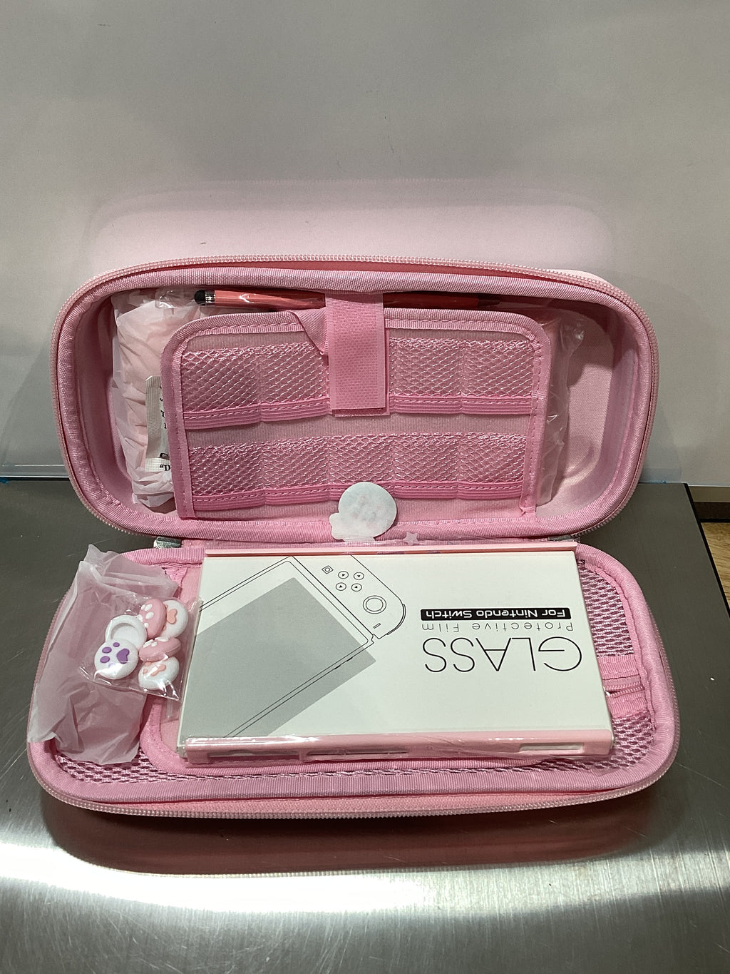 Kit 19 en 1 innoAura para Nintendo Switch (2017) - Funda, Protector de Pantalla, Soporte, Grips y Más, Rosa