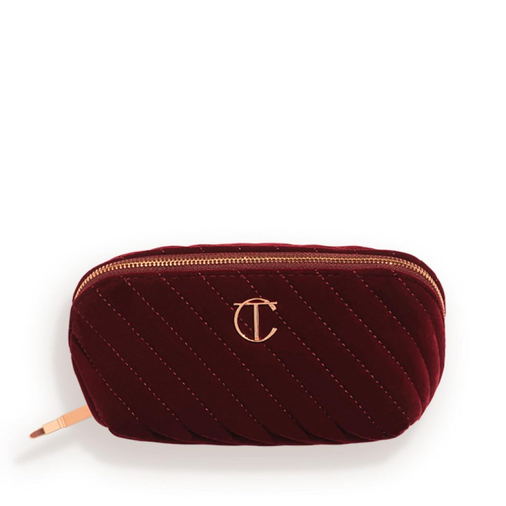 Charlotte Tilbury Neceser de Maquillaje de Viaje Mediano Makeup Bag of My Dreams | Terciopelo Acolchado con 3 Compartimentos y Bolsillo con Cierre (Night Crimson)