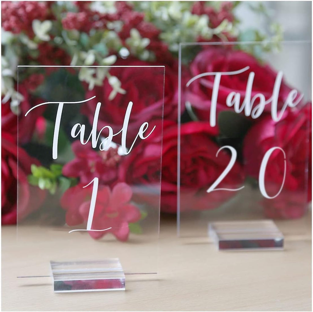 Set UNIQOOO de Numeros de Mesa Acrilicos 1-20 con Base | 4 x 6 pulgadas con Caligrafia Impresa | Senalizacion y Soporte | Ideal para Bodas, Recepciones y Eventos