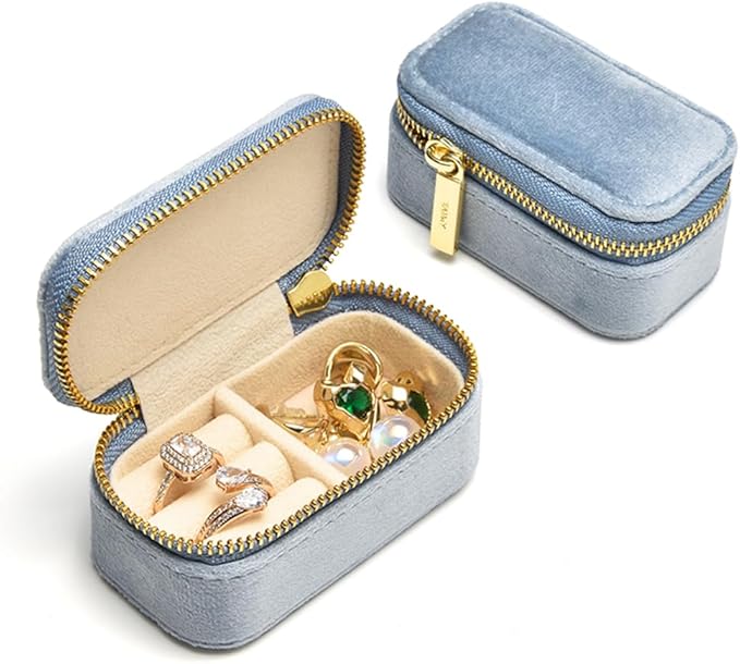 TAIMY Mini estuche de viaje para joyería, caja de joyería de viaje pequeña de terciopelo, caja organizadora de viaje portátil para anillos, aretes, collares, regalos para mujeres y niñas (azul)