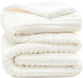 Manta de forro polar Sherpa tamaño Queen de INFIIXSO: supersuave y cálida, de rayas, acogedora y esponjosa, ideal para cama grande, para usar en cualquier temporada (crema, 228 x 228 cm) 
