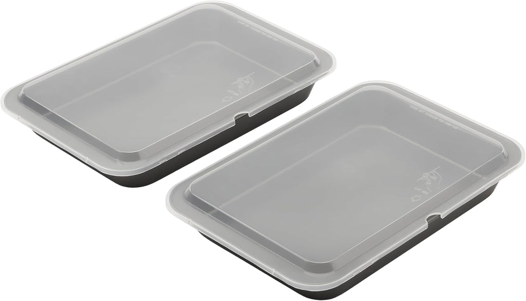 Las tapas incluidas se encuentran quebradas y requieren reemplazo antes de usar.Juego de 2 moldes para hornear pasteles GoodCook de acero antiadherente de 33 x 23 cm con tapas, color gris.