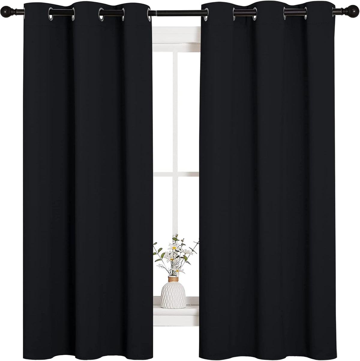Cortinas/visillos opacos térmicos con ojales NICETOWN Halloween Pitch Black para ventana de dormitorio (2 paneles, 42 pulgadas de ancho x 63 pulgadas de largo, negro)