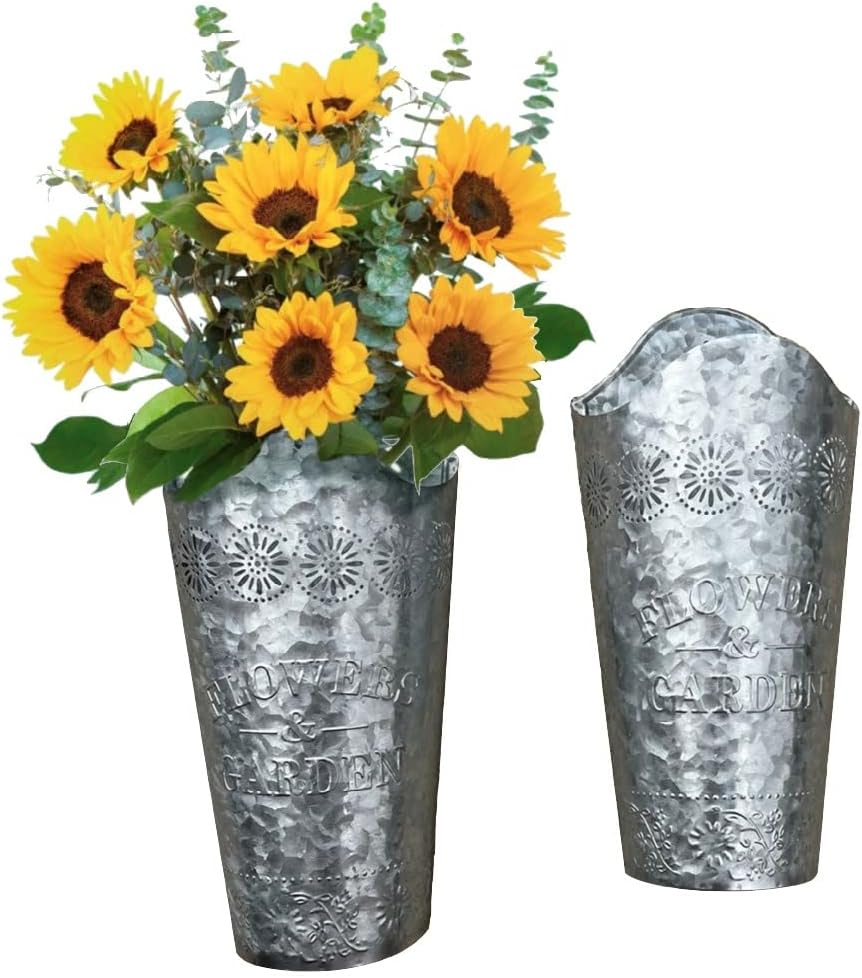 Set x2 Maceteros de Pared Estilo Rústico en Metal Galvanizado con Detalles Florales | Lily's Home