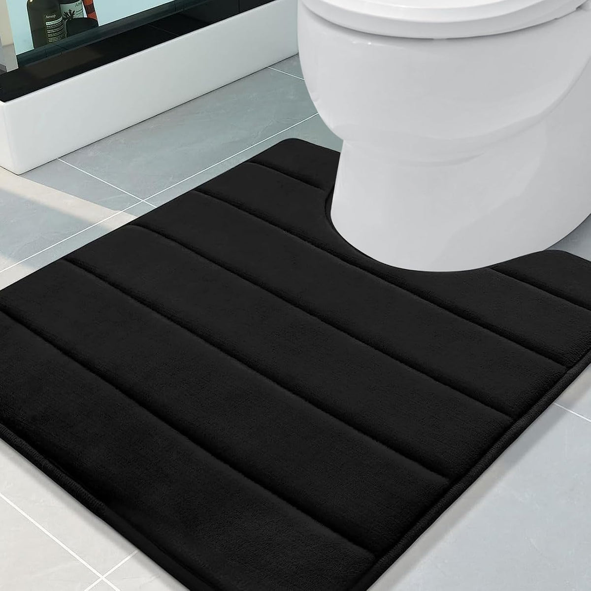 Tapete en U para Inodoro Buganda Memory Foam 24x20" | Absorbente, Suave, Lavable a Máquina, Contorno para Base del Baño – Negro