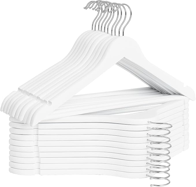 StorageWorks Perchas de madera blanca, paquete de 30 perchas de madera resistentes para armario, perchas para abrigos, trajes de dama de honor, vestido de novia