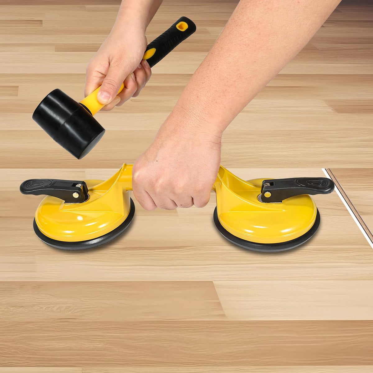 Herramienta fijadora de huecos para suelos laminados, incluye ventosa de aluminio resistente y mazo de goma con mango de fibra de vidrio (no se puede utilizar en suelos de superficie raspada), kit amarillo