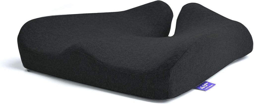 Cojín de asiento patentado de Cushion Lab para aliviar la presión, ideal para largas horas sentado en la oficina y en casa. Espuma viscoelástica extradensa para un soporte suave. Almohadilla para el coche para cadera, coxis, cóccix y ciática. Color negro. 