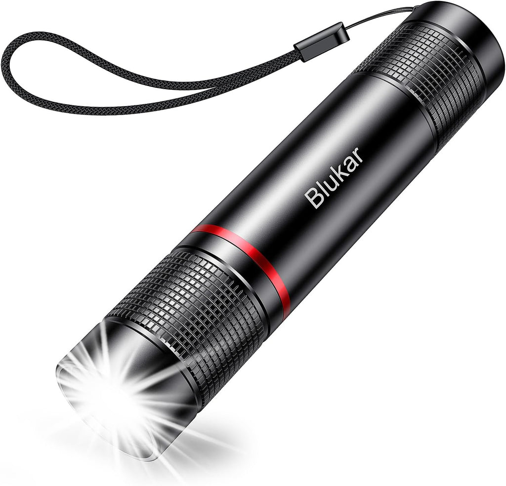 Linterna Recargable Blukar – Alta Luminosidad, Zoom Ajustable y Larga Duración para Camping y Emergencias