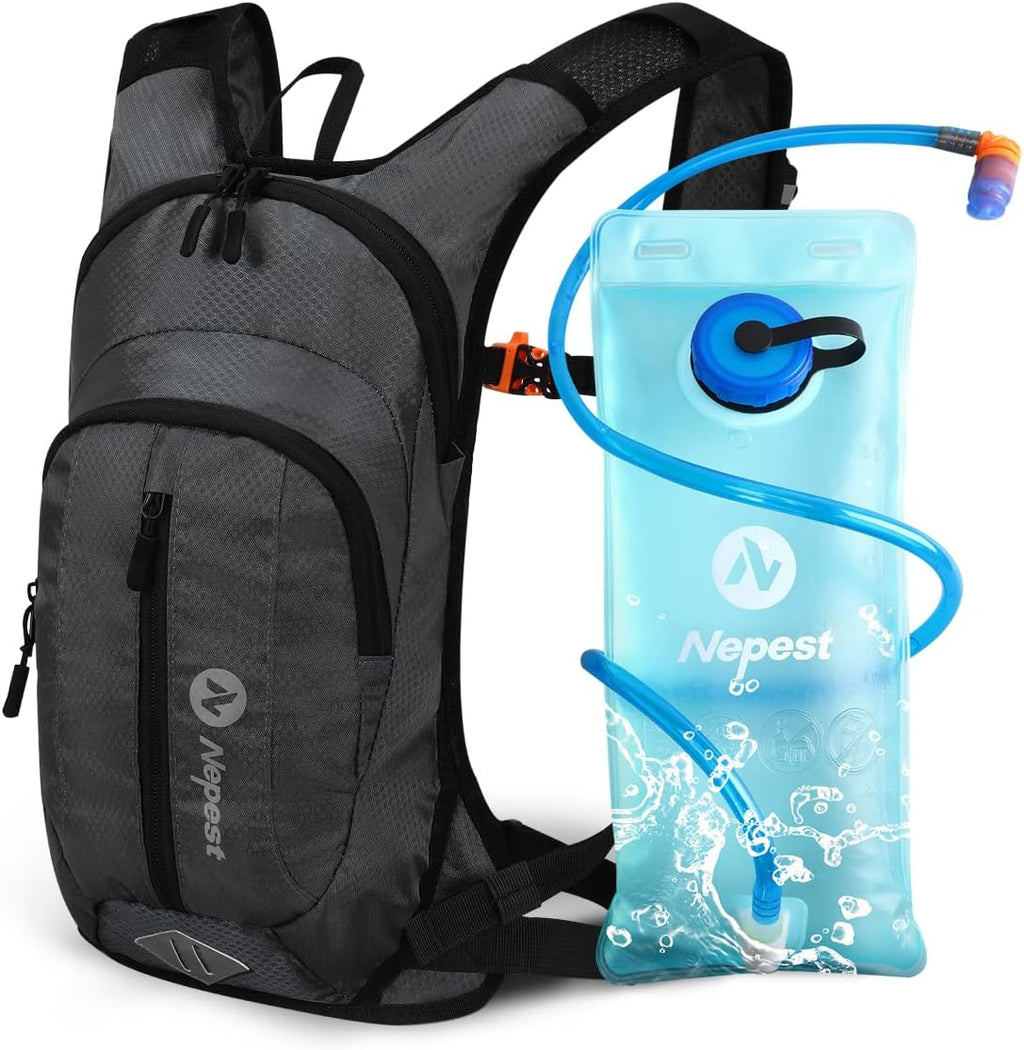 Mochila de hidratación Nepest para hombre y mujer, mochila de agua ligera con bolsa de agua de 2 litros para senderismo, ciclismo y running, gris oscuro.