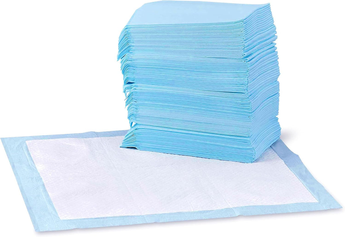 Almohadillas de Entrenamiento Amazon Basics Pack 100 – 5 Capas Superabsorbentes 56x56cm, Antiescapes para Perros y Cachorros (Azul y Blanco)