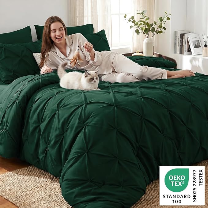 Set de Ropa de Cama CozyLux King – 7 Piezas Verde Esmeralda, Diseño Pintuck Pinch Pleat, Todas las Estaciones