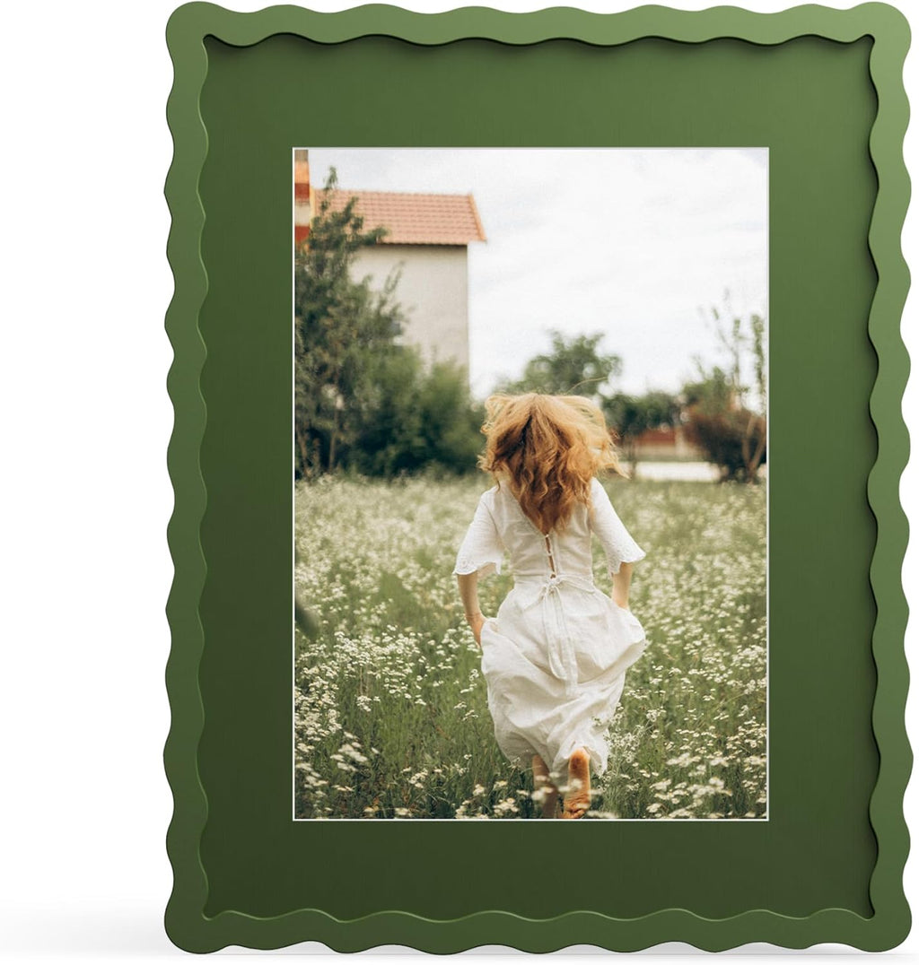 THKRLOF 11x14 Picture Frame with Mat for 8x10, Wavy Edge Wooden Real Glass Photo Frame for Wall Hanging, Green, 1 Pack
