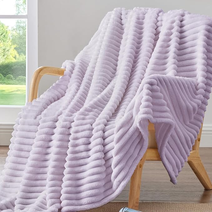 BEDELITE - Manta de vellón para sofá, de 8.85 oz/yd², suave, cálida, esponjosa, decorativa, a rayas, ideal para regalar, para mujeres y hombres, color lavanda (Lavender Fog), 50 x 60 pulgadas