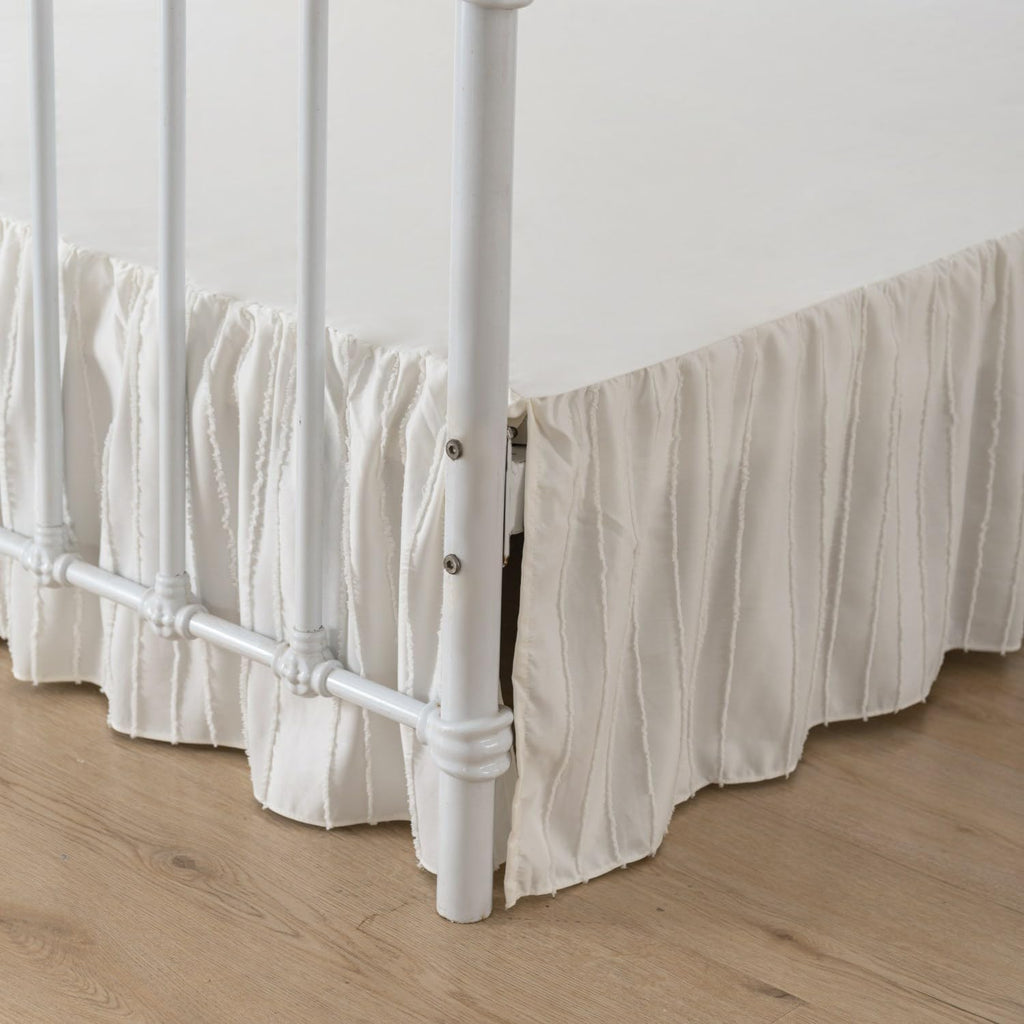 Falda de cama King Size con capitoné a rayas, faldas de cama con volantes y esquinas divididas, falda de cama King Size de 30 cm de caída, a rayas, color marfil, 30 cm King Size