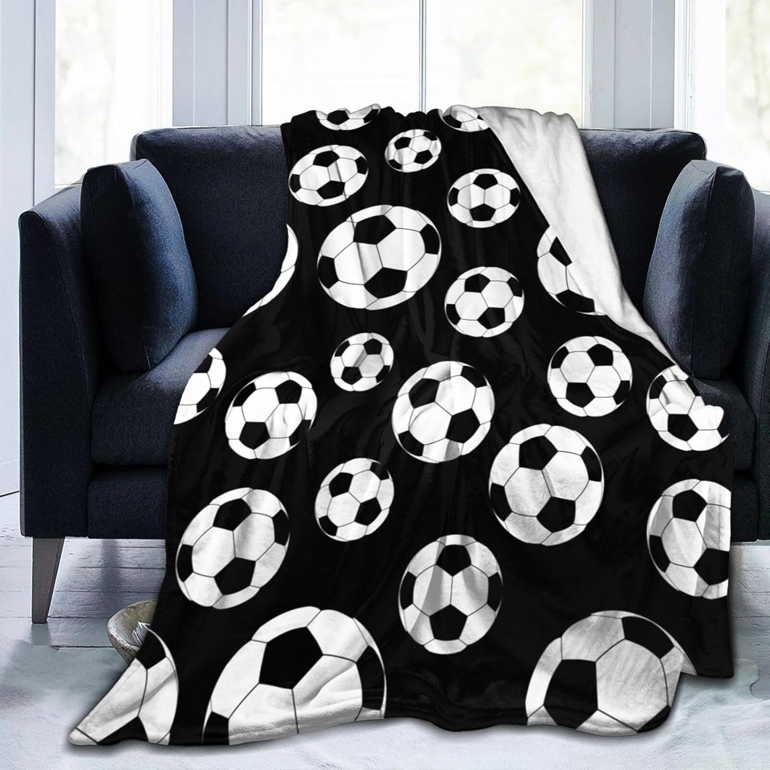 Manta de franela suave y cálida con diseño de balón de fútbol en blanco y negro, ideal como regalo para niños, adolescentes, sofá, dormitorio, decoración del hogar, 127 x 101 cm. 