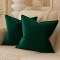 JUSPURBET Juego de 2 fundas de almohada decorativas de color verde oscuro de 22 x 22 pulgadas, fundas de almohada para sofá, cama, fundas de cojín de terciopelo con cremallera oculta para sala