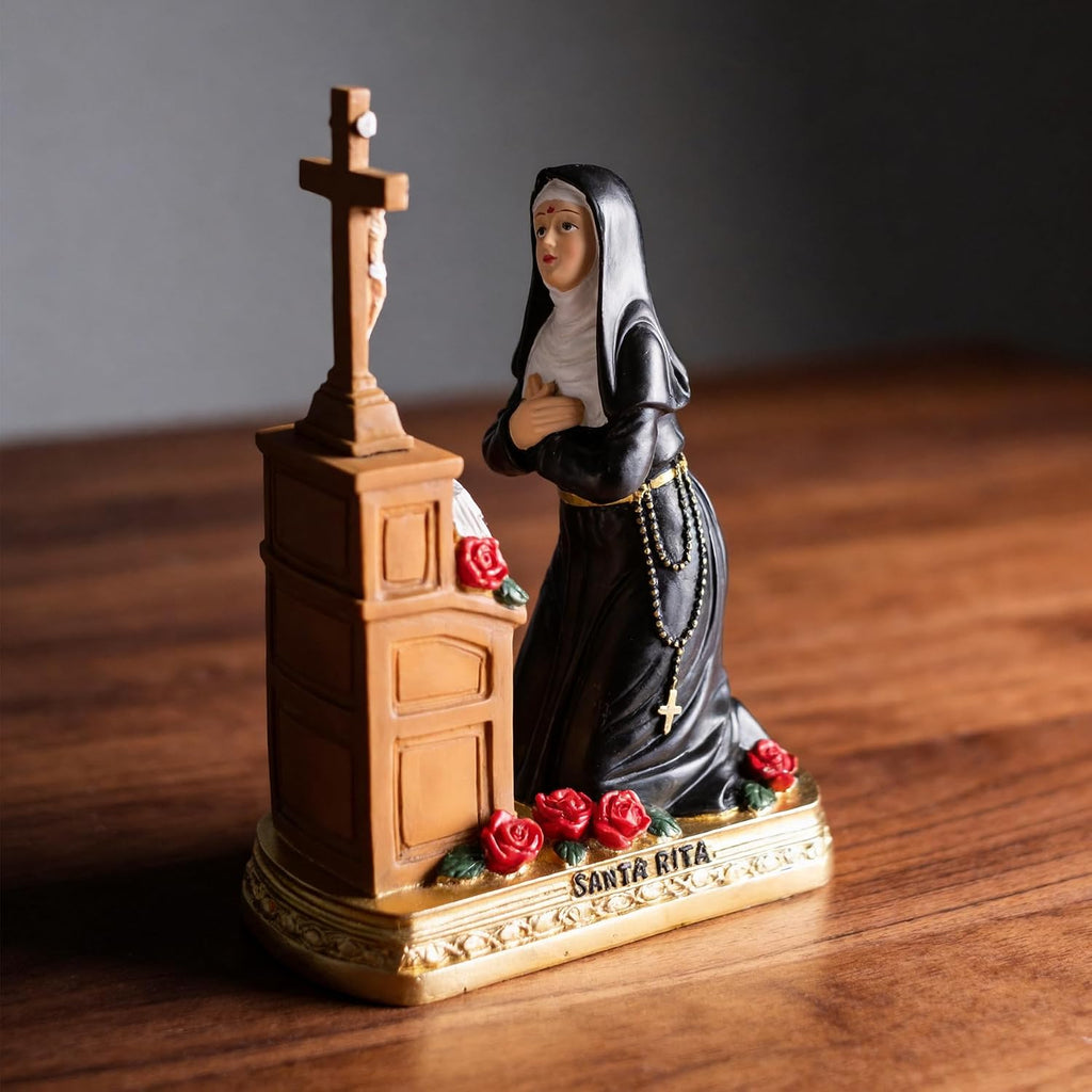 Estatua católica de Santa Rita - Figura pintada a mano de Santa Rita de Casia arrodillada con rosas y crucifijo, patrona de las causas imposibles. Regalos religiosos.