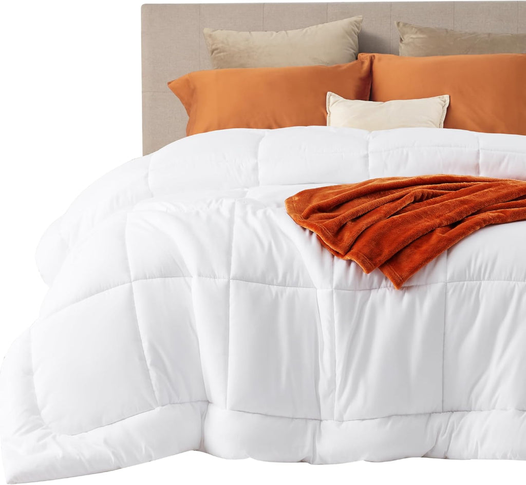 Edredón Bedsure - Edredón acolchado tamaño King, edredón para todas las estaciones, manta de cama suave con relleno alternativo de plumón, con 8 pestañas, regalo para mujeres/hombres, blanco, tamaño King 90 x 102 pulgadas