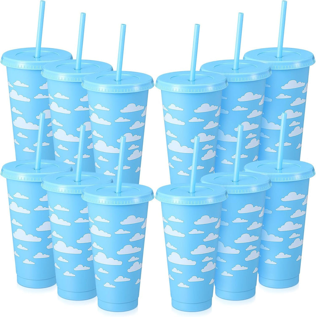 Havawish 24 piezas de recuerdos de fiesta con diseño de nube, vasos de plástico azules y blancos con diseño de dibujos animados, regalos a granel con tapa y pajita, vasos reutilizables para cumpleaños con diseño de dibujos animados (24 oz)
