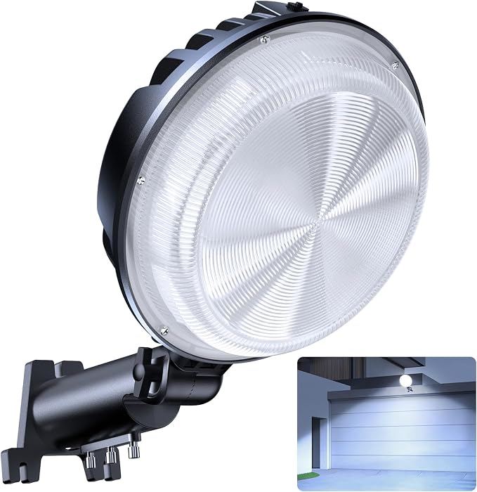 Lámpara LED para granero de 180 W, 20000 lúmenes, con fotocélula, sensor crepuscular, luz diurna de 6500 K, ángulo ajustable, resistente al agua IP66, ideal para granjas, graneros, garajes, patios y almacenes.