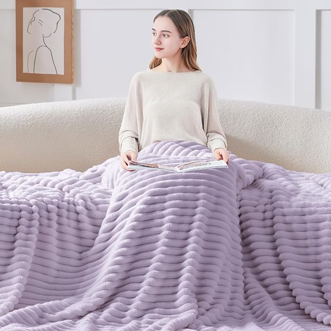 BEDELITE - Manta de vellón para sofá, de 8.85 oz/yd², suave, cálida, esponjosa, decorativa, a rayas, ideal para regalar, para mujeres y hombres, color lavanda (Lavender Fog), 50 x 60 pulgadas