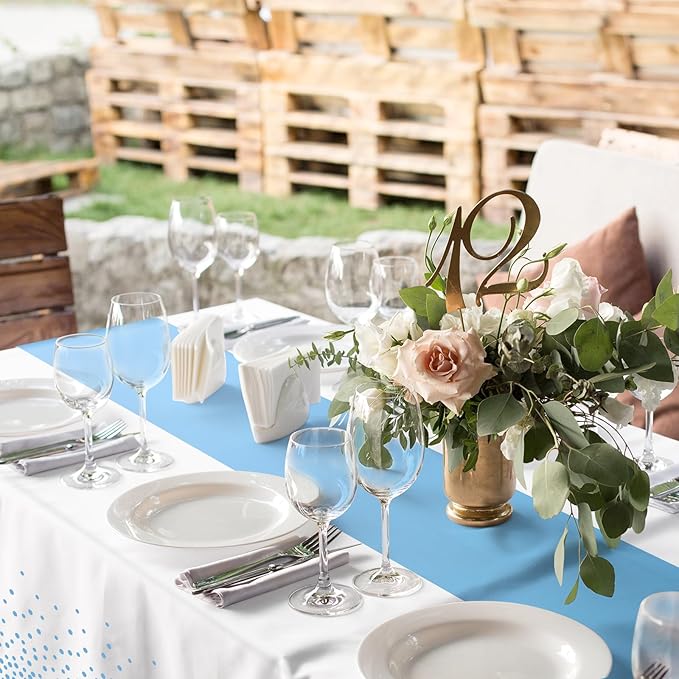 Set de 8 Manteles Desechables Blanco y Azul con Lunares Dorados 54x108" | Fiestas y Eventos