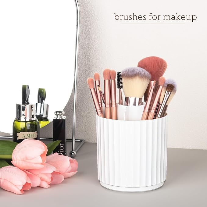 Anyoifax Soporte Organizador de Brochas de Maquillaje Giratorio 360° Contenedor de Brochas de Maquillaje para Tocador, Taza de Almacenamiento de Cosméticos Giratoria, Rayas Blancas