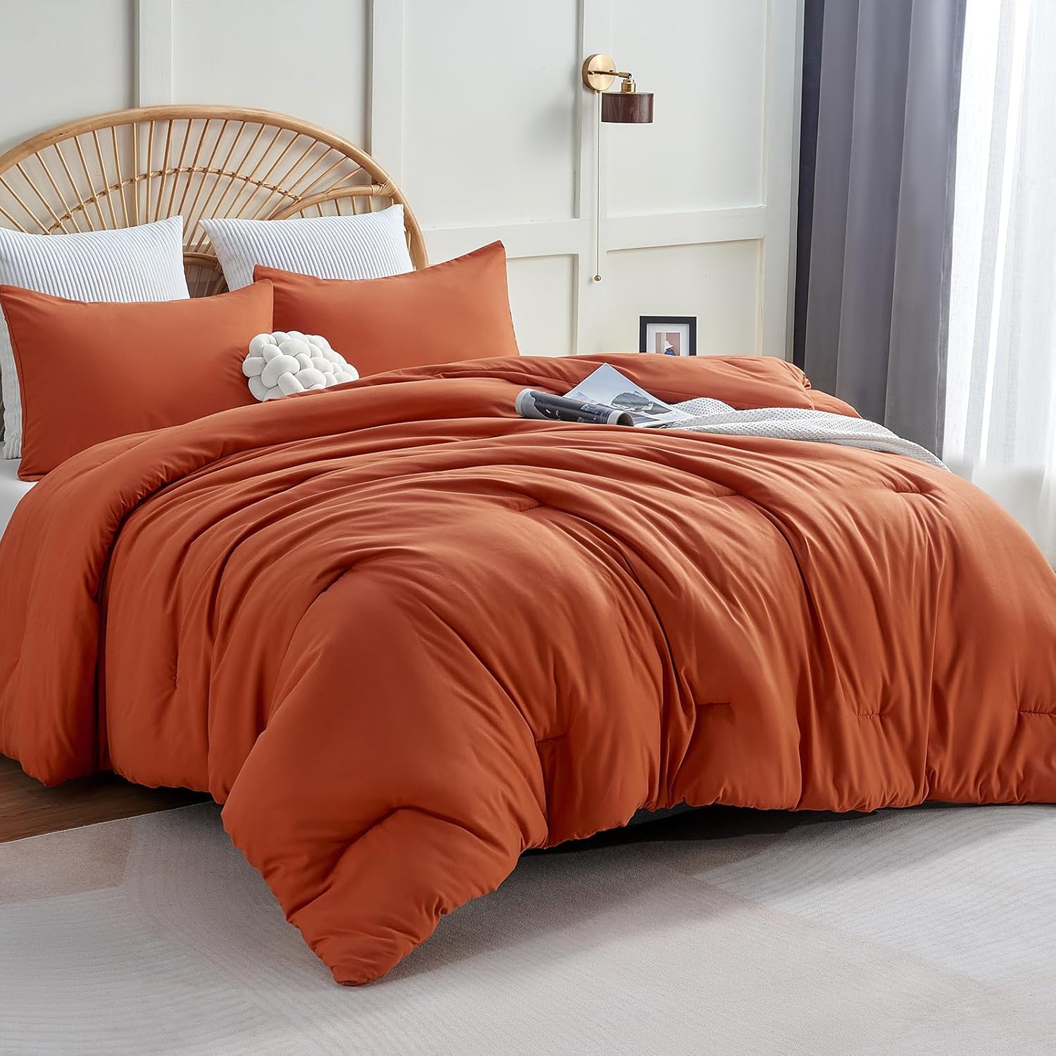 Juego de edredón CozyLux Terracotta Queen de 3 piezas, color naranja quemado, liso, transpirable, acolchado, suave y esponjoso, con edredón de plumón alternativo y 2 fundas de almohada para todas las estaciones. 