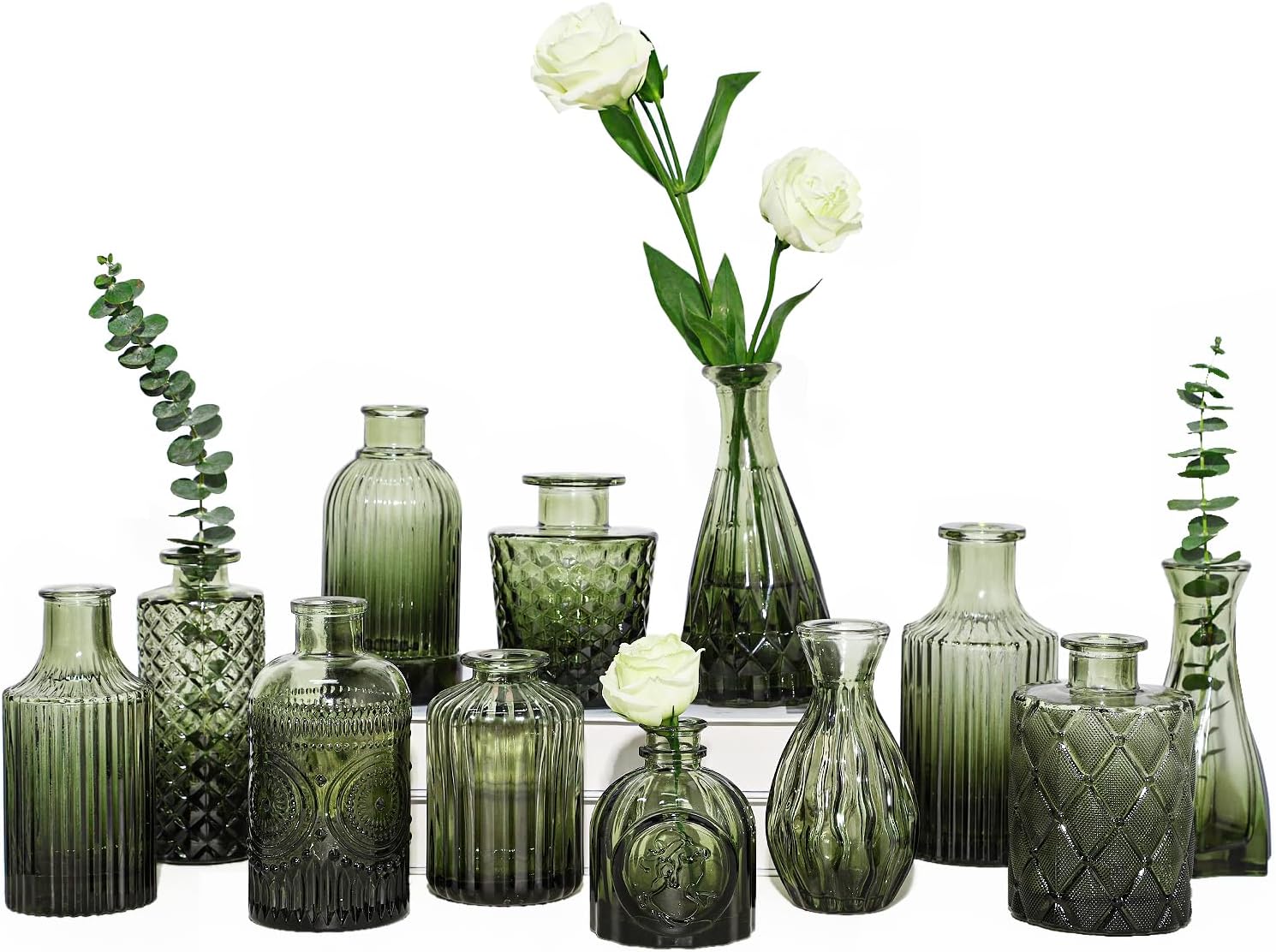 Juego de 12 jarrones de cristal verde, jarrones pequeños para flores, jarrones para centros de mesa al por mayor, mini jarrones vintage para decoración de bodas, decoración floral para la mesa de la oficina y el hogar.