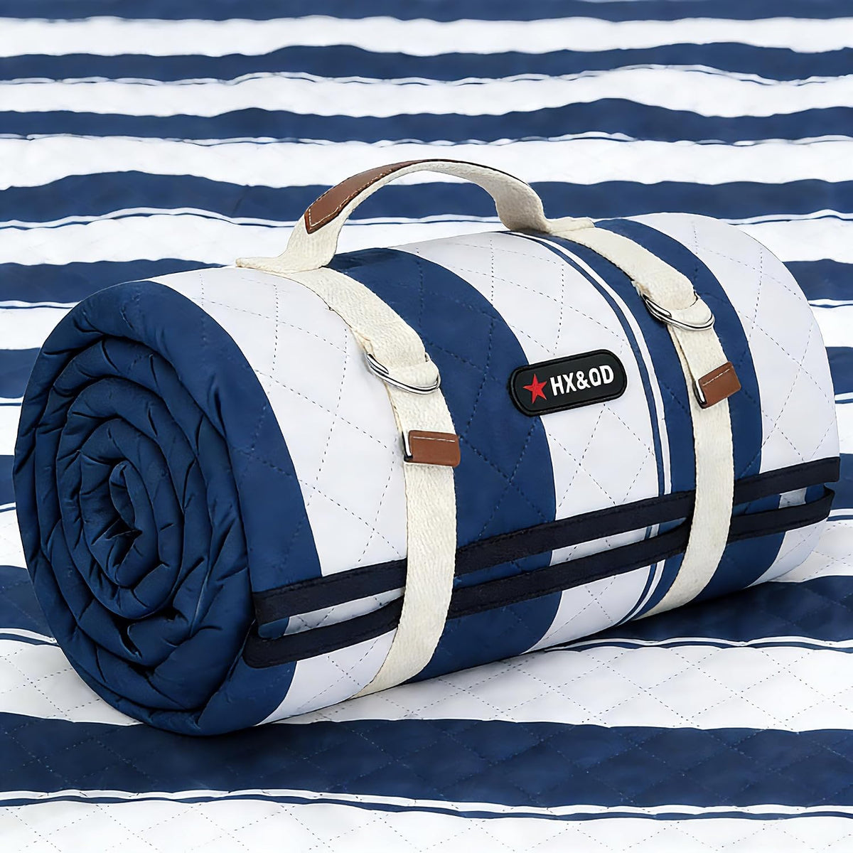 Manta de picnic para exteriores HX&OD extragrande, 80" x 80", impermeable, plegable, para camping, portátil con correa de transporte para la playa (azul).