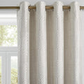 Cortinas Blackout 100% Beige y Plateado con Patron Geometrico | 52 Pulgadas de Ancho x 96 de Largo, 2 Paneles | Termicas, Reducen Ruido, Ojales Antioxidantes | Crema