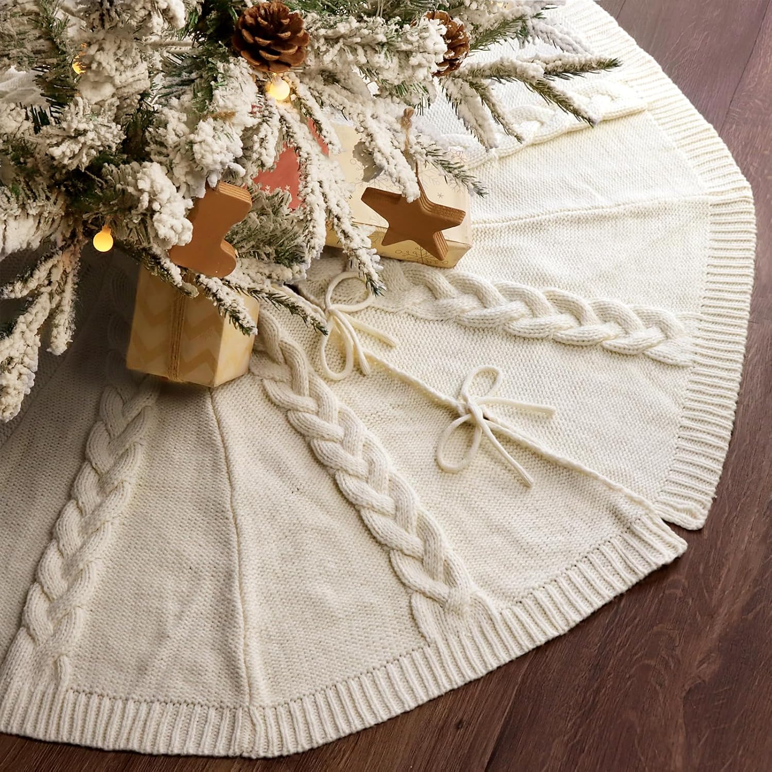 Falda de Árbol de Navidad 48" – Tejido Cable Knit Crema, Estilo Rustic Farmhouse