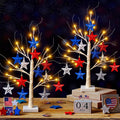 Paquete de 2 árboles de abedul iluminados para decoración del 4 de julio, árbol patriótico de 24 pulgadas, adorno de madera con estrella roja, azul y plateada, funciona con USB/batería