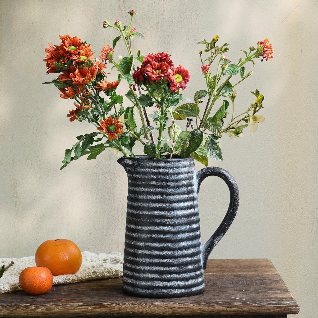 Jarrón rústico de cerámica Quoowiit con asa, jarrón decorativo de estilo granja negro envejecido para decoración del hogar, sala de estar, dormitorio, cocina, oficina, estante, centro de mesa y decoración.