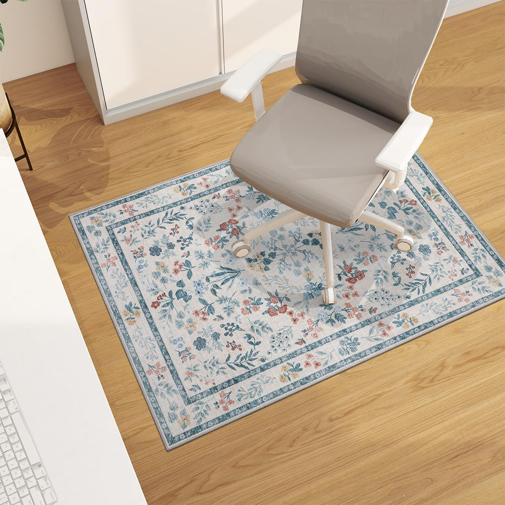 Alfombrilla para silla de oficina Chakme para suelos de madera, 122 x 91 cm, fácil de deslizar, protectora para escritorio, para silla con ruedas, base antideslizante, lavable a máquina (estampado floral).