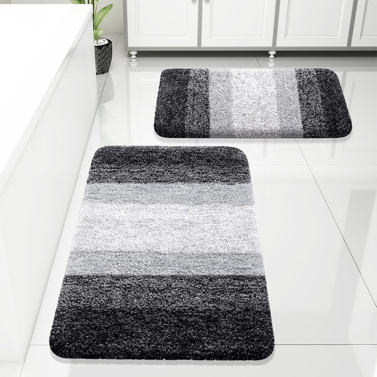 Juego de Alfombras de Baño Arotive 2 Piezas – Microfibra Suave, Antideslizante y Lavable a Máquina | Negro