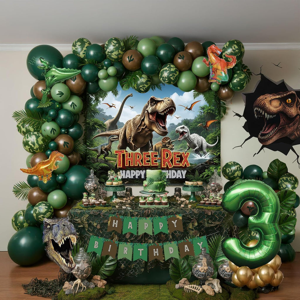 Decoración cumpleaños T-Rex con arco de globos y pancarta