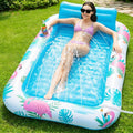 Tumbona inflable para piscina 195 x 122 cm con aspersor
