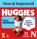 Pañales Huggies talla recién nacido, pañales Little Snugglers para bebé, talla recién nacido (hasta 4.5 kg), 31 unidades, el empaque puede variar.