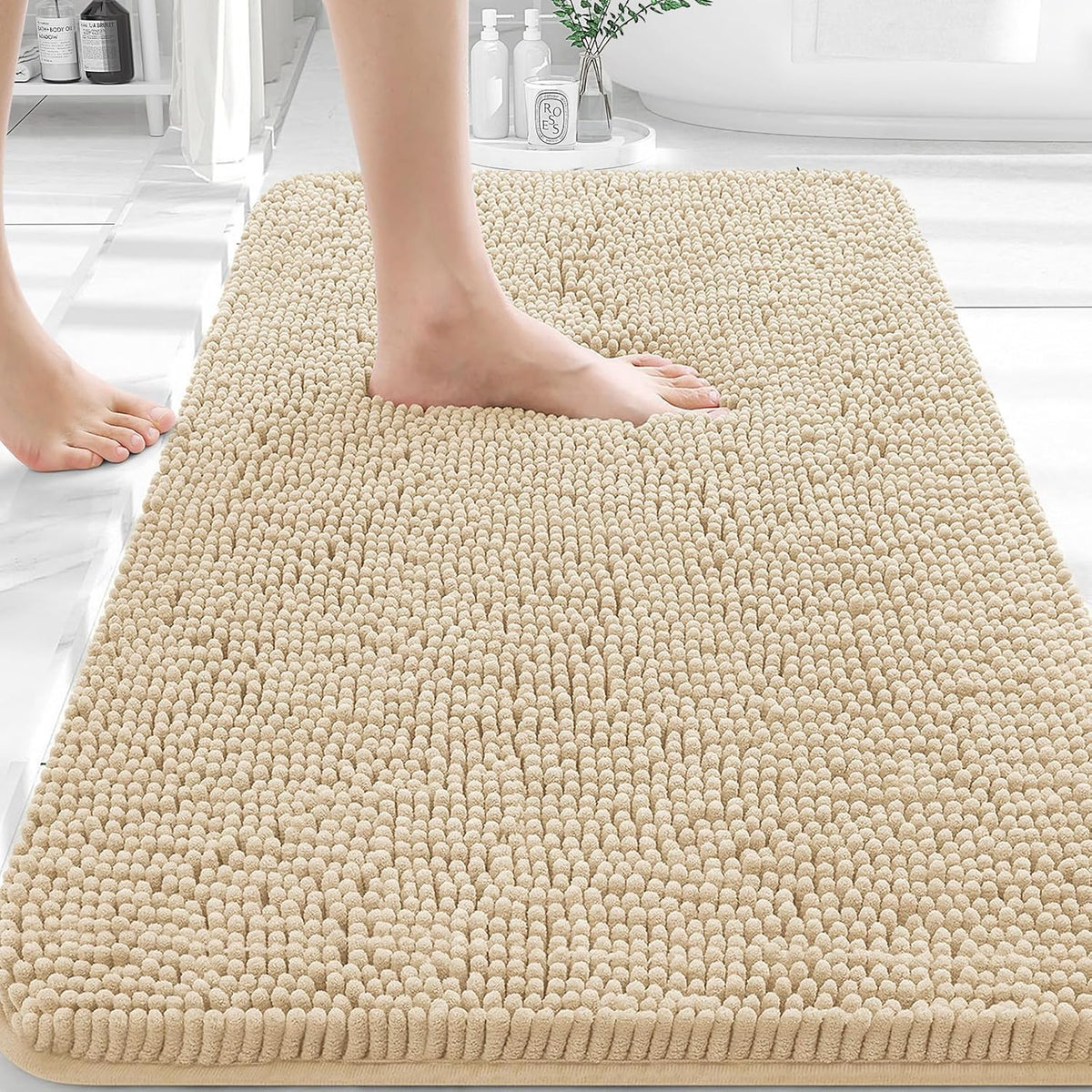 Alfombra de Bano OLANLY 30x20 | Tapete de Chenilla Extra Suave y Absorbente | Base de Goma Antideslizante, Secado Rapido y Lavable a Maquina | Beige