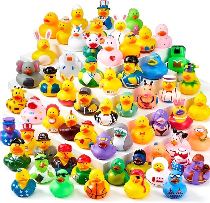JOYIN 30 piezas de patos de goma, surtido aleatorio de patos a granel con bolsa de transporte de malla, patitos de goma mini para juguetes de baño de bebé, juguetes de verano para niños pequeños