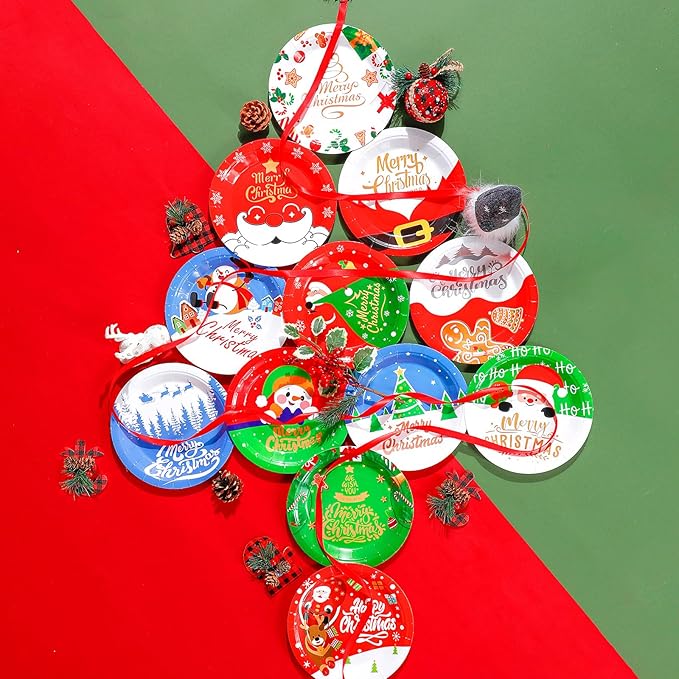 Sliner 120 platos de Navidad, platos desechables de papel, para postre, Papá Noel, muñeco de nieve, corona de Navidad, reno, pan de jengibre, para suministros de fiesta de Navidad