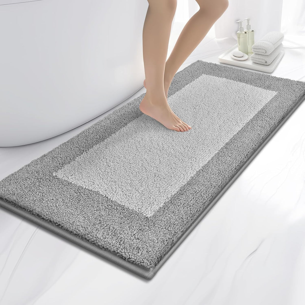 Alfombra de Baño anllugs 24x60 Pulgadas | Antideslizante, Extra Suave y Absorbente | Lavable a Máquina, Secado Rápido | para Piso de Baño, Ducha y Lavabo | Gris Claro y Gris